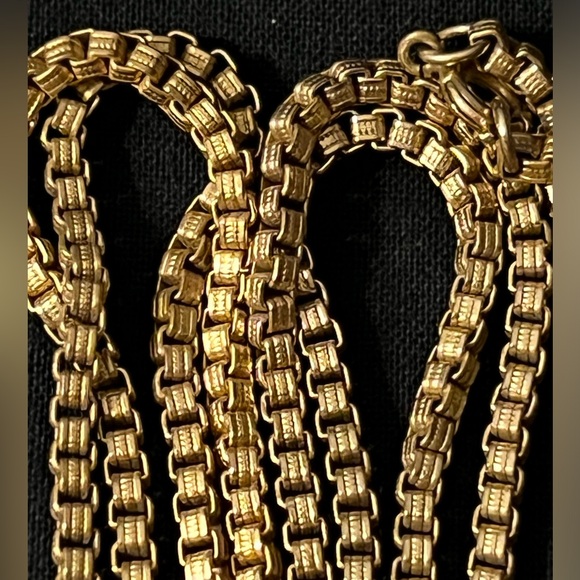 60” Gold Tone Chain - Picture 2 of 10